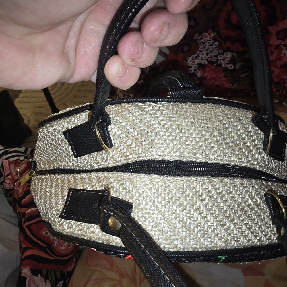 Colorful Embroidered Backpack/Crossbody - Picture 10 of 11